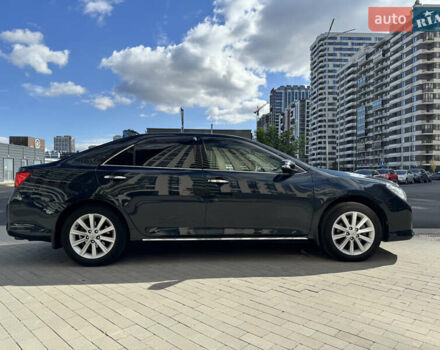 Сірий Тойота Камрі, об'ємом двигуна 2.49 л та пробігом 220 тис. км за 13700 $, фото 1 на Automoto.ua