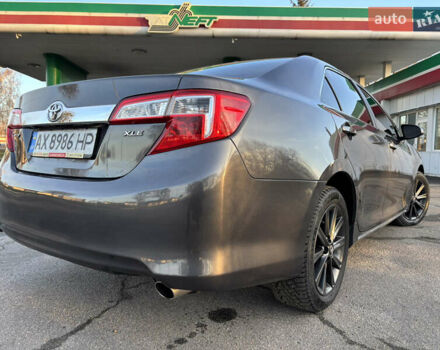 Сірий Тойота Камрі, об'ємом двигуна 2.49 л та пробігом 190 тис. км за 11800 $, фото 8 на Automoto.ua