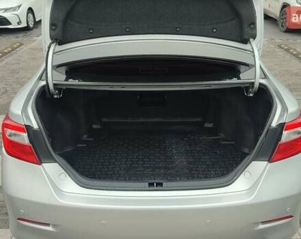 Сірий Тойота Камрі, об'ємом двигуна 2.5 л та пробігом 201 тис. км за 14556 $, фото 9 на Automoto.ua