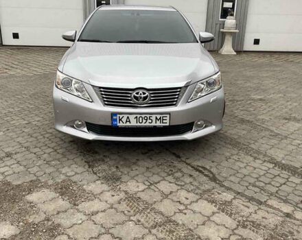 Сірий Тойота Камрі, об'ємом двигуна 2.5 л та пробігом 136 тис. км за 16500 $, фото 2 на Automoto.ua