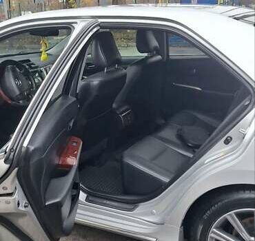 Серый Тойота Камри, объемом двигателя 2.49 л и пробегом 183 тыс. км за 14000 $, фото 10 на Automoto.ua