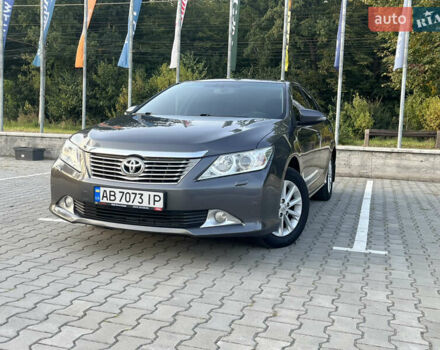 Серый Тойота Камри, объемом двигателя 2.5 л и пробегом 182 тыс. км за 13600 $, фото 3 на Automoto.ua