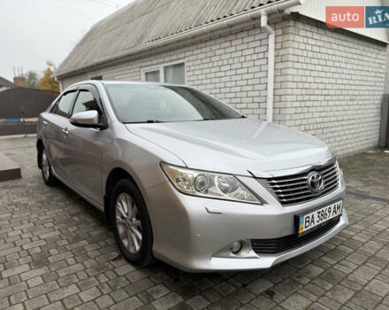 Серый Тойота Камри, объемом двигателя 2.5 л и пробегом 220 тыс. км за 12900 $, фото 3 на Automoto.ua