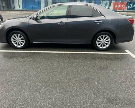 Серый Тойота Камри, объемом двигателя 2.5 л и пробегом 188 тыс. км за 15800 $, фото 12 на Automoto.ua