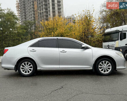 Серый Тойота Камри, объемом двигателя 2.5 л и пробегом 213 тыс. км за 14490 $, фото 13 на Automoto.ua