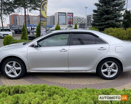 Серый Тойота Камри, объемом двигателя 2.5 л и пробегом 252 тыс. км за 12200 $, фото 3 на Automoto.ua