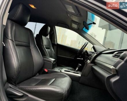 Сірий Тойота Камрі, об'ємом двигуна 2.49 л та пробігом 316 тис. км за 11790 $, фото 11 на Automoto.ua