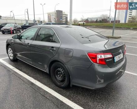Серый Тойота Камри, объемом двигателя 2.49 л и пробегом 194 тыс. км за 11000 $, фото 10 на Automoto.ua