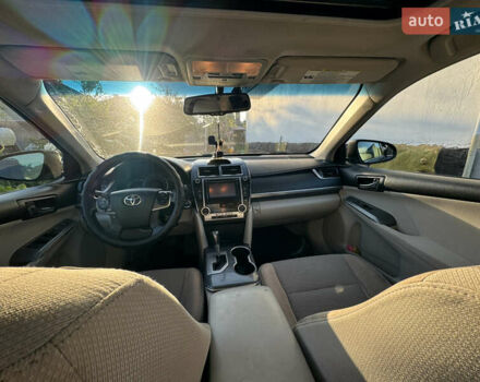 Серый Тойота Камри, объемом двигателя 2.49 л и пробегом 290 тыс. км за 9500 $, фото 43 на Automoto.ua