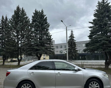 Серый Тойота Камри, объемом двигателя 2.49 л и пробегом 271 тыс. км за 12500 $, фото 5 на Automoto.ua