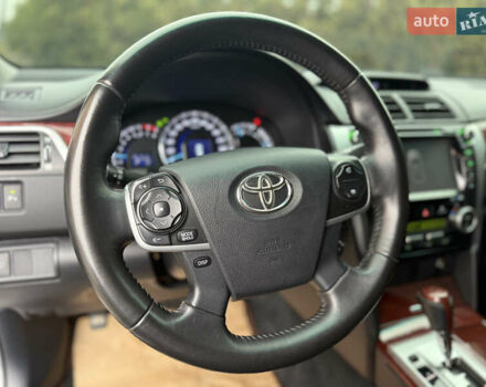 Серый Тойота Камри, объемом двигателя 2.5 л и пробегом 198 тыс. км за 13999 $, фото 19 на Automoto.ua