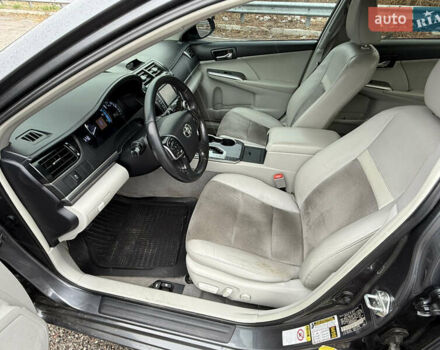 Серый Тойота Камри, объемом двигателя 2.49 л и пробегом 333 тыс. км за 11500 $, фото 8 на Automoto.ua