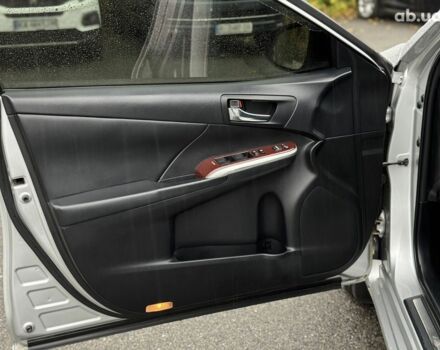 Серый Тойота Камри, объемом двигателя 2.5 л и пробегом 213 тыс. км за 14490 $, фото 18 на Automoto.ua