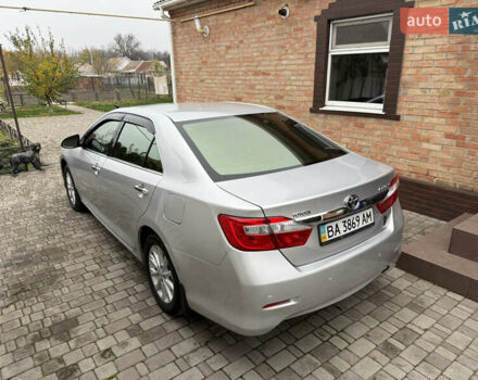 Серый Тойота Камри, объемом двигателя 2.5 л и пробегом 220 тыс. км за 12900 $, фото 1 на Automoto.ua