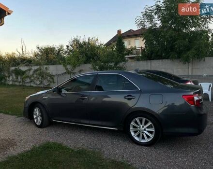 Серый Тойота Камри, объемом двигателя 2.49 л и пробегом 229 тыс. км за 12800 $, фото 6 на Automoto.ua