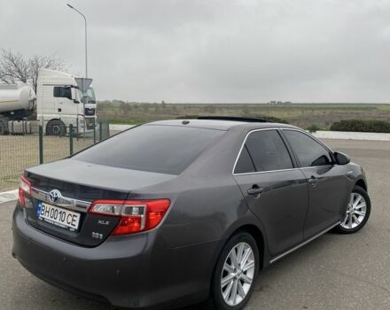 Серый Тойота Камри, объемом двигателя 2.5 л и пробегом 188 тыс. км за 12700 $, фото 5 на Automoto.ua