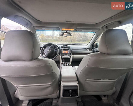 Сірий Тойота Камрі, об'ємом двигуна 2.49 л та пробігом 274 тис. км за 8000 $, фото 15 на Automoto.ua