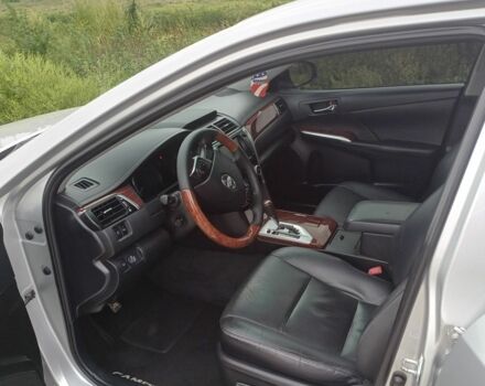 Серый Тойота Камри, объемом двигателя 2.5 л и пробегом 193 тыс. км за 14700 $, фото 7 на Automoto.ua