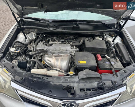 Сірий Тойота Камрі, об'ємом двигуна 2.49 л та пробігом 274 тис. км за 8000 $, фото 17 на Automoto.ua