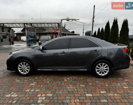 Сірий Тойота Камрі, об'ємом двигуна 2.49 л та пробігом 253 тис. км за 10799 $, фото 7 на Automoto.ua