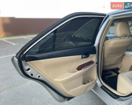 Сірий Тойота Камрі, об'ємом двигуна 3.5 л та пробігом 231 тис. км за 13400 $, фото 31 на Automoto.ua