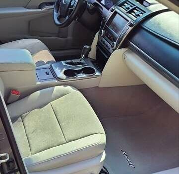 Серый Тойота Камри, объемом двигателя 2.49 л и пробегом 229 тыс. км за 12800 $, фото 29 на Automoto.ua