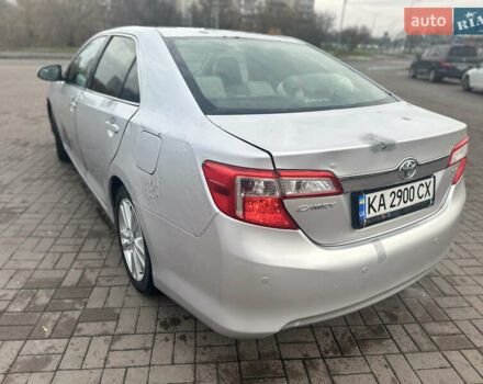 Сірий Тойота Камрі, об'ємом двигуна 2.49 л та пробігом 274 тис. км за 8000 $, фото 3 на Automoto.ua