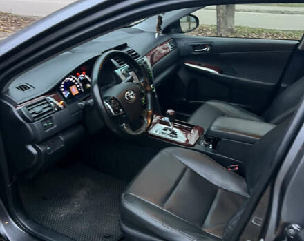 Серый Тойота Камри, объемом двигателя 2.5 л и пробегом 200 тыс. км за 14000 $, фото 2 на Automoto.ua