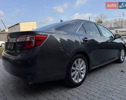 Сірий Тойота Камрі, об'ємом двигуна 2.5 л та пробігом 138 тис. км за 11950 $, фото 13 на Automoto.ua
