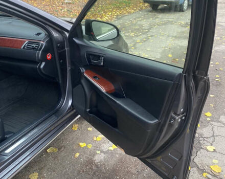 Сірий Тойота Камрі, об'ємом двигуна 2.5 л та пробігом 179 тис. км за 16000 $, фото 12 на Automoto.ua