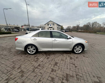 Сірий Тойота Камрі, об'ємом двигуна 2.49 л та пробігом 274 тис. км за 8000 $, фото 1 на Automoto.ua