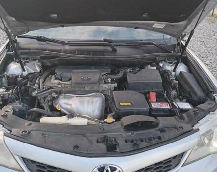 Серый Тойота Камри, объемом двигателя 2.49 л и пробегом 230 тыс. км за 9800 $, фото 21 на Automoto.ua