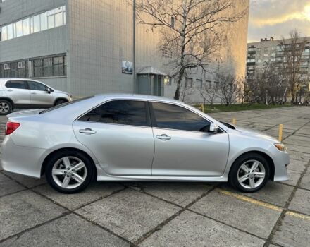 Сірий Тойота Камрі, об'ємом двигуна 2.5 л та пробігом 193 тис. км за 11000 $, фото 4 на Automoto.ua