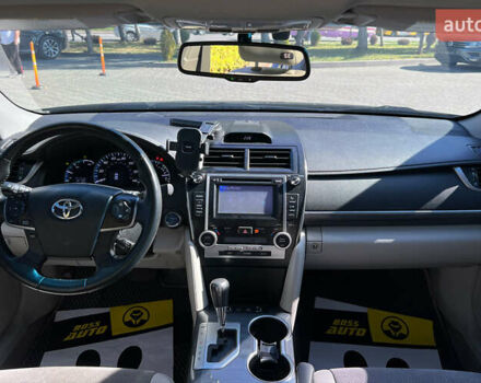 Серый Тойота Камри, объемом двигателя 2.49 л и пробегом 114 тыс. км за 16500 $, фото 11 на Automoto.ua