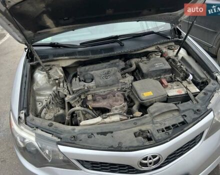 Серый Тойота Камри, объемом двигателя 2.5 л и пробегом 297 тыс. км за 10300 $, фото 21 на Automoto.ua