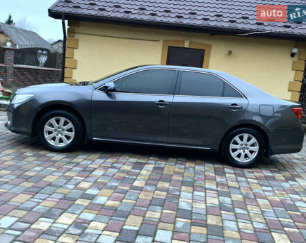 Сірий Тойота Камрі, об'ємом двигуна 2.49 л та пробігом 225 тис. км за 12800 $, фото 21 на Automoto.ua
