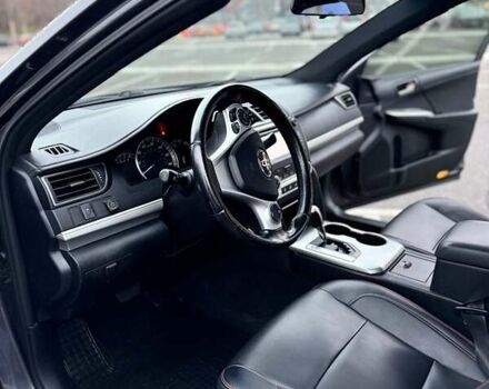 Сірий Тойота Камрі, об'ємом двигуна 2.49 л та пробігом 230 тис. км за 11000 $, фото 16 на Automoto.ua