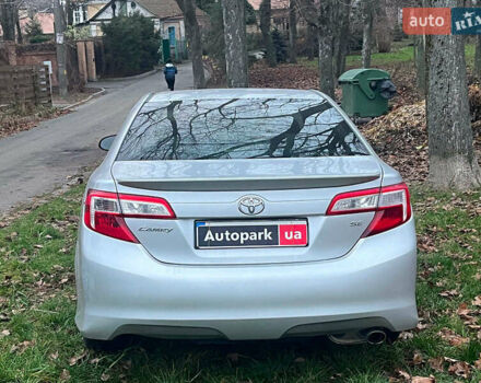 Сірий Тойота Камрі, об'ємом двигуна 2.5 л та пробігом 297 тис. км за 10390 $, фото 8 на Automoto.ua