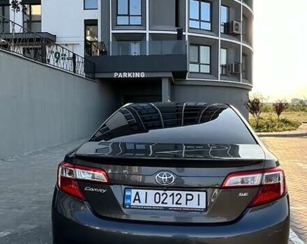 Серый Тойота Камри, объемом двигателя 2.49 л и пробегом 195 тыс. км за 12500 $, фото 7 на Automoto.ua