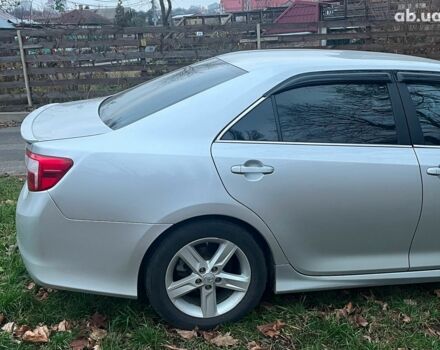 Серый Тойота Камри, объемом двигателя 2.5 л и пробегом 297 тыс. км за 10390 $, фото 12 на Automoto.ua