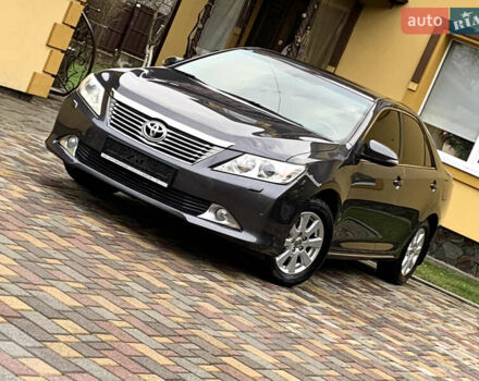 Сірий Тойота Камрі, об'ємом двигуна 2.49 л та пробігом 225 тис. км за 12800 $, фото 14 на Automoto.ua
