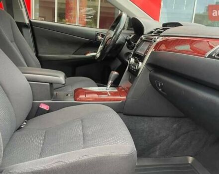 Серый Тойота Камри, объемом двигателя 2.5 л и пробегом 234 тыс. км за 15533 $, фото 6 на Automoto.ua