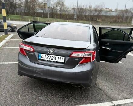 Сірий Тойота Камрі, об'ємом двигуна 2.49 л та пробігом 230 тис. км за 11000 $, фото 12 на Automoto.ua