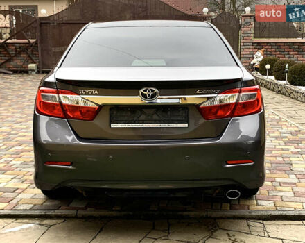 Сірий Тойота Камрі, об'ємом двигуна 2.49 л та пробігом 225 тис. км за 12800 $, фото 16 на Automoto.ua