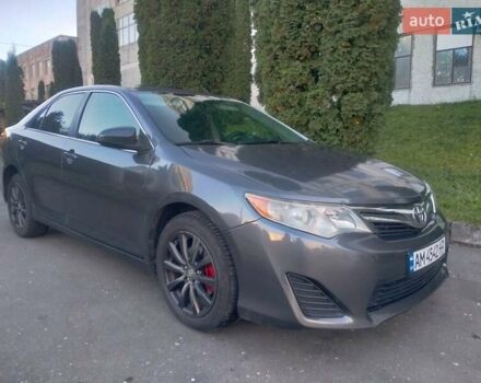 Тойота Камрі 2013 у Хмельницькому на Automoto.ua Сірий Тойота Камрі, об'ємом двигуна 2.5 л та пробігом 137 тис. км за 9900 $, фото 3 на Automoto.ua
