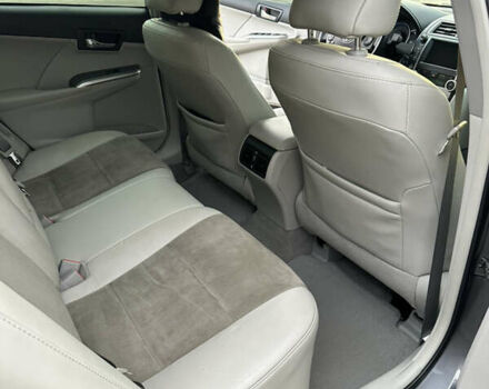 Серый Тойота Камри, объемом двигателя 2.49 л и пробегом 135 тыс. км за 14200 $, фото 13 на Automoto.ua