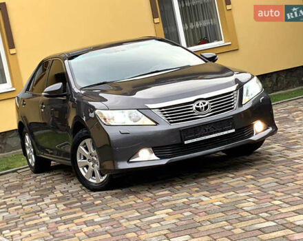 Сірий Тойота Камрі, об'ємом двигуна 2.49 л та пробігом 225 тис. км за 12800 $, фото 8 на Automoto.ua