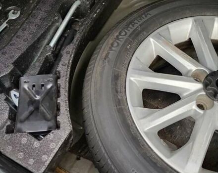 Тойота Камрі 2013 у Умани на Automoto.ua Сірий Тойота Камрі, об'ємом двигуна 2.5 л та пробігом 256 тис. км за 11200 $, фото 11 на Automoto.ua