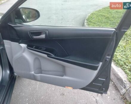 Тойота Камрі 2013 у Хмельницькому на Automoto.ua Сірий Тойота Камрі, об'ємом двигуна 2.5 л та пробігом 137 тис. км за 9900 $, фото 29 на Automoto.ua