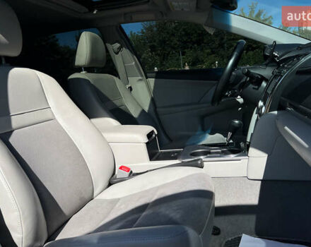 Серый Тойота Камри, объемом двигателя 2.49 л и пробегом 114 тыс. км за 16500 $, фото 8 на Automoto.ua